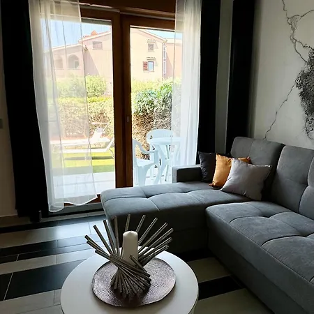 Nautilus Apartment Vinkuran